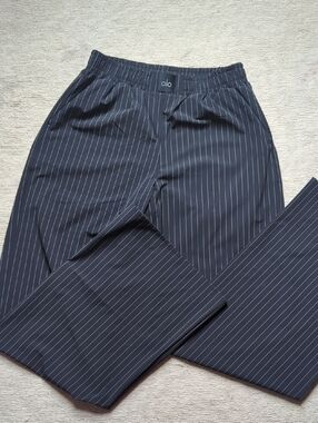 Alo Yoga Pinstripe Daylight Boxer Pant (Long)